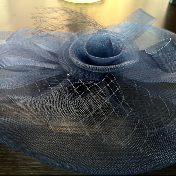 Elegant Blue Mesh Fascinator - Picture 3 of 4